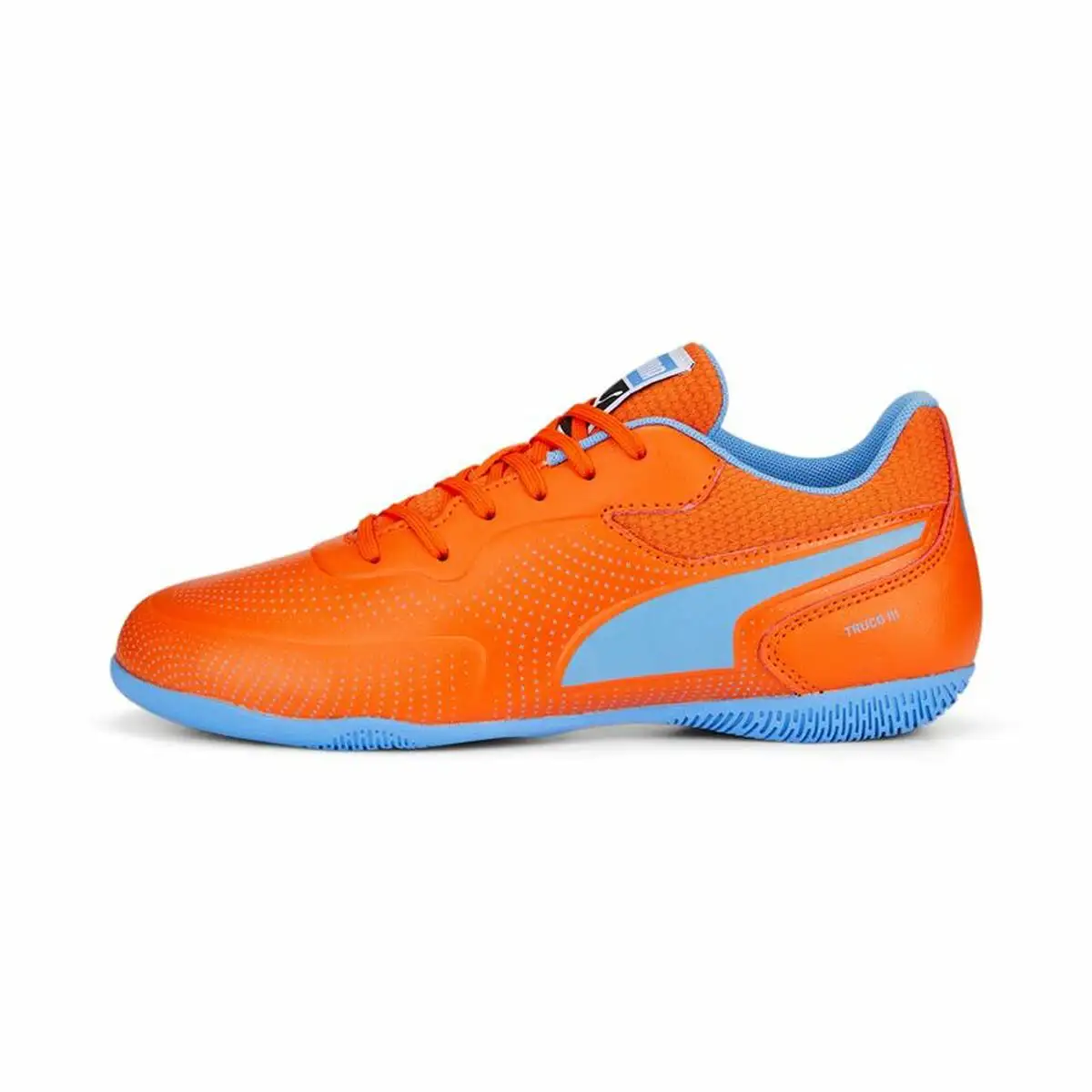 Chaussures de futsal pour enfants puma truco iii orange homme_3234. DIAYTAR SENEGAL - Où Choisir Devient une Découverte. Explorez notre boutique en ligne et trouvez des articles qui vous surprennent et vous ravissent à chaque clic.