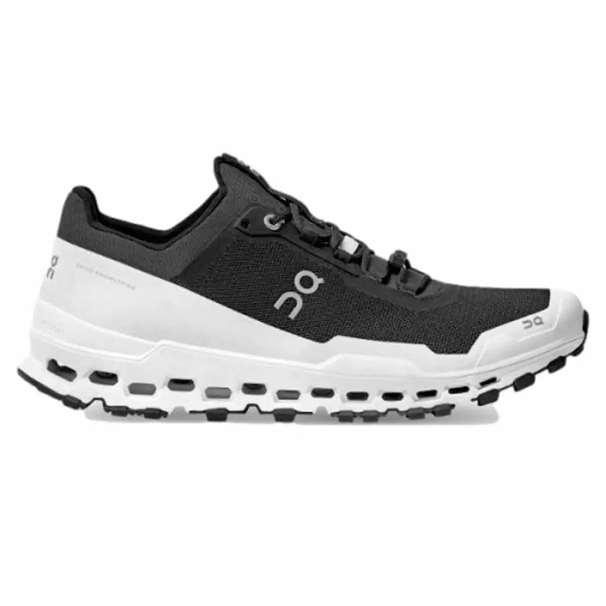 Chaussures de running pour adultes on running cloudultra noir homme_8111. DIAYTAR SENEGAL - Votre Passage vers le Raffinement. Plongez dans notre univers de produits exquis et choisissez des articles qui ajoutent une touche de sophistication à votre vie.