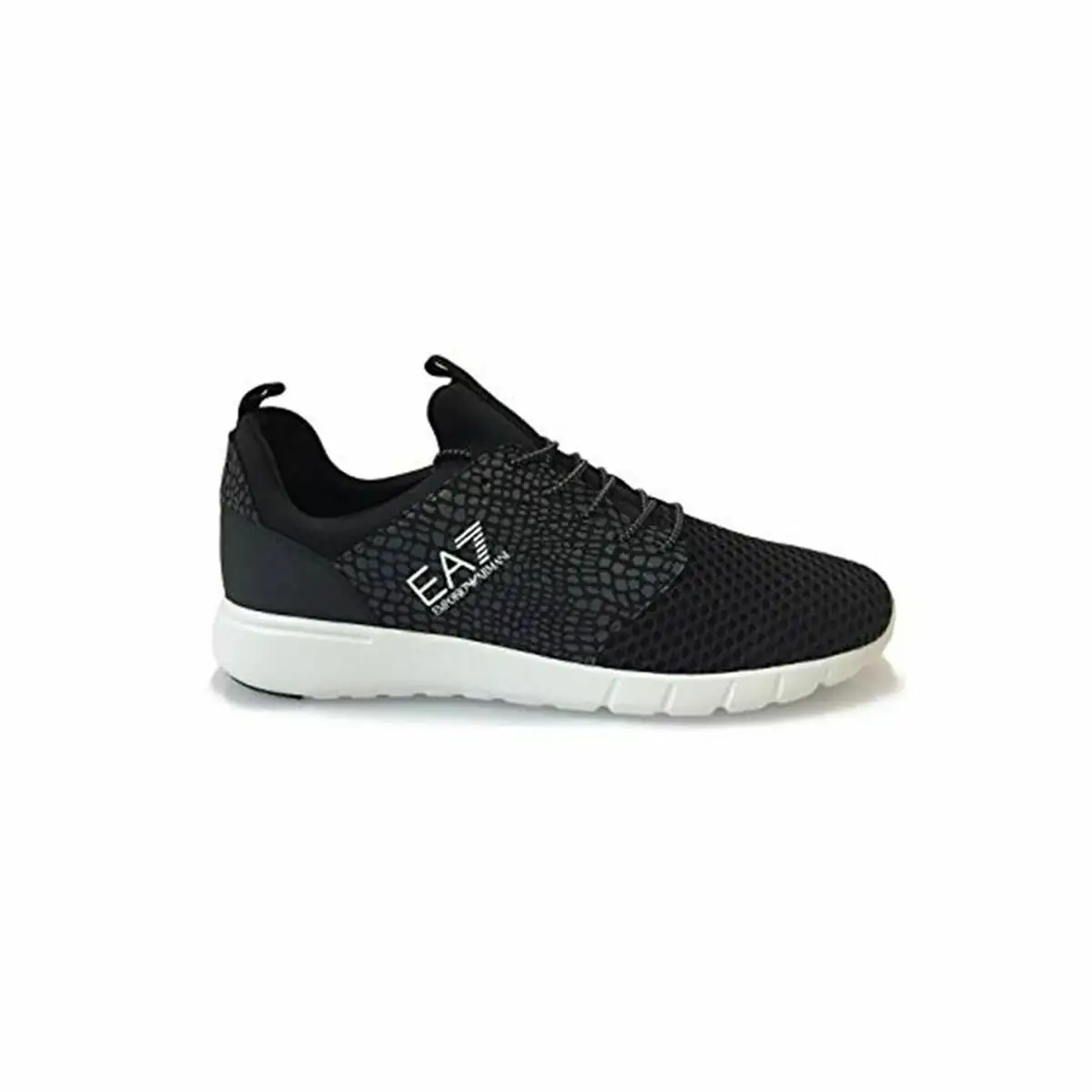 Chaussures de sport pour femme armani woven noir_2523. DIAYTAR SENEGAL - Là où les Rêves de Shopping Deviennent Réalité. Naviguez à travers notre catalogue diversifié et choisissez parmi une variété d'articles qui feront de votre shopping une expérience inoubliable.