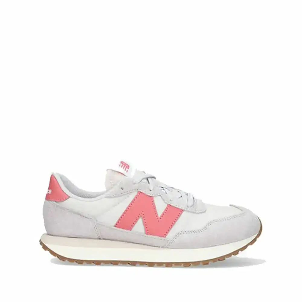Chaussures de sport pour femme new balance 237 w_3006. Plongez dans l'Univers de DIAYTAR SENEGAL - Où la Qualité et la Diversité se rencontrent. Parcourez nos rayons virtuels pour trouver des produits répondant à tous les besoins, du confort de votre foyer.