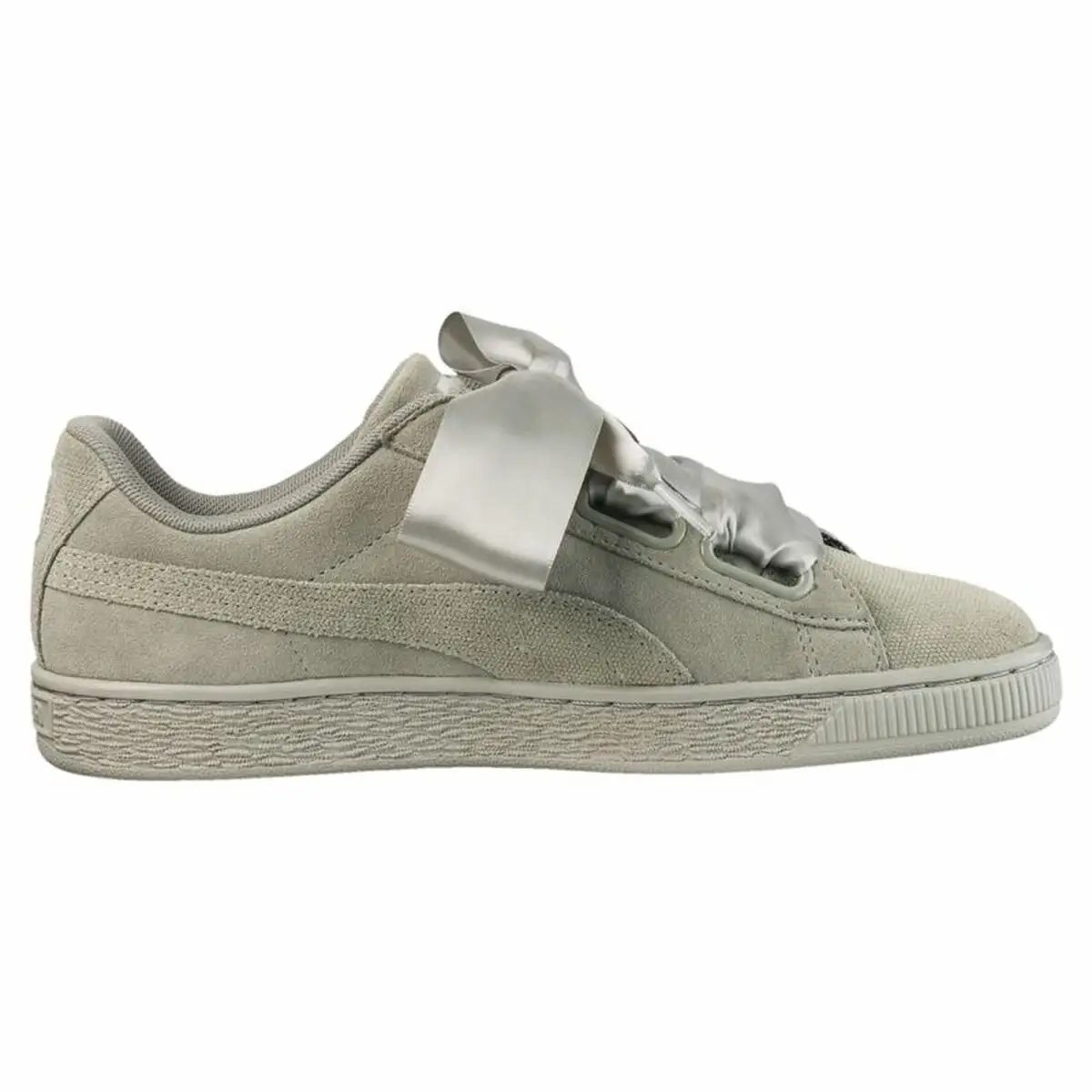 Chaussures de sport pour femme puma suede heart pebble gris_4170. Bienvenue chez DIAYTAR SENEGAL - Votre Destination Shopping Complète! Découvrez une boutique en ligne généraliste au Sénégal offrant une vaste gamme de produits, allant des vêtements aux gadgets électroniques, en passant par l'artisanat local.