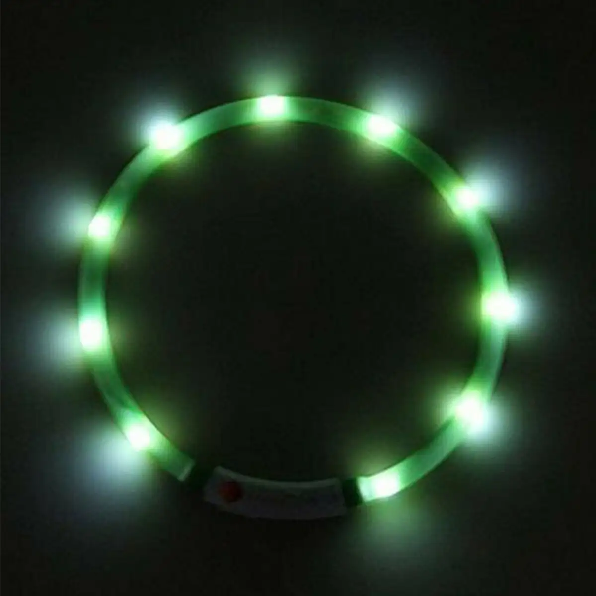 Collier lumiere led vert reconditionne a _5830. DIAYTAR SENEGAL - Où Chaque Détail Compte. Naviguez à travers notre gamme variée et choisissez des articles qui ajoutent une touche spéciale à votre quotidien, toujours avec qualité et style.