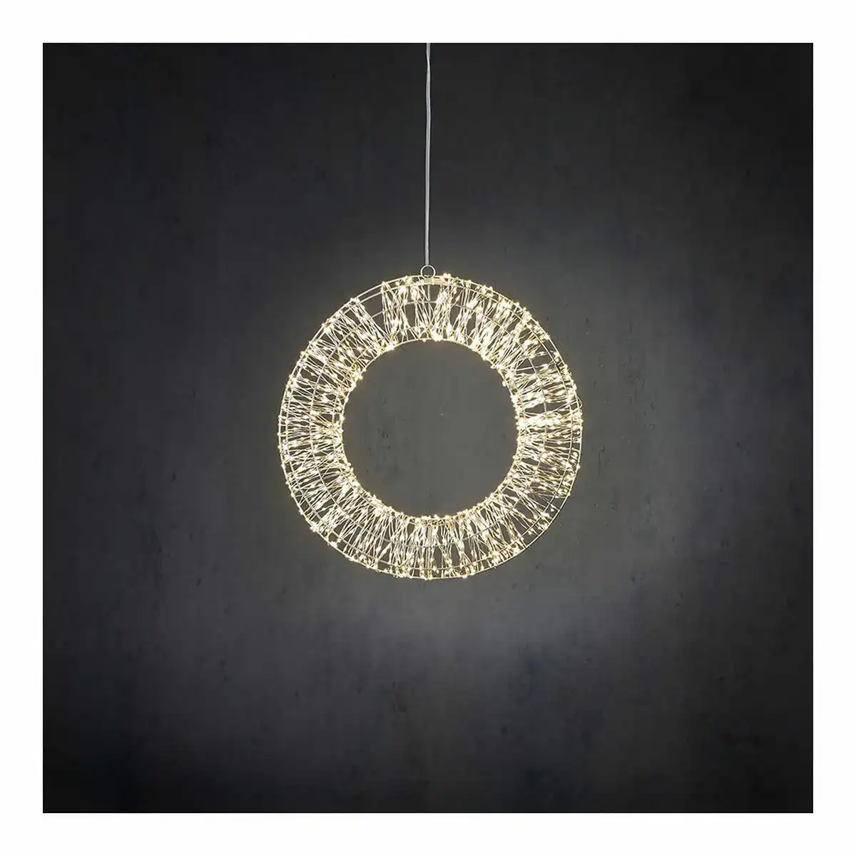 Couronne de noel lumiere led o 45 cm _4662. DIAYTAR SENEGAL - Où l'Élégance Rencontré l'Accessibilité. Parcourez notre catalogue et trouvez des produits qui apportent une touche de sophistication à votre vie quotidienne sans compromettre votre budget.