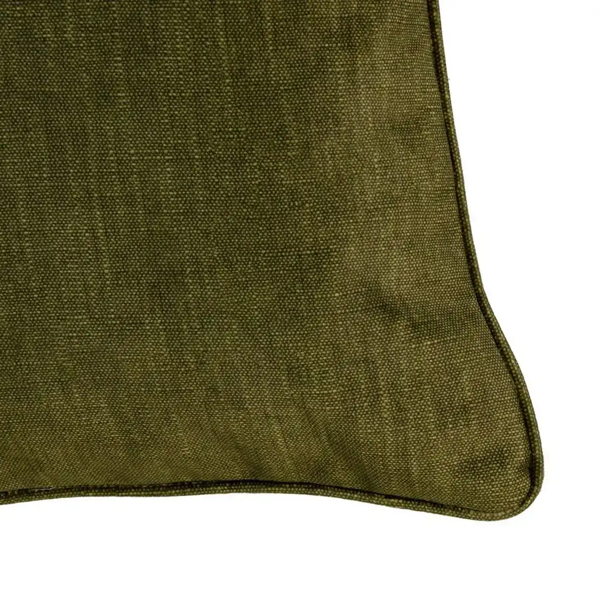 Coussin velours vert 45 x 45 cm_2927. DIAYTAR SENEGAL - Votre Compagnon Shopping, Votre Style Unique. Explorez notre boutique en ligne pour dénicher des trésors qui expriment qui vous êtes, de la mode à la maison.