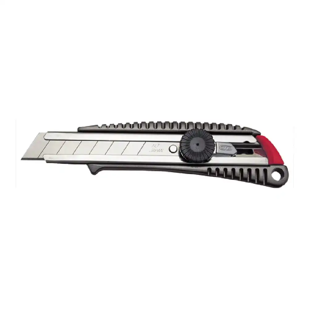 Cutter nt cutter 18 mm_8161. DIAYTAR SENEGAL - Où Chaque Achat Raconte une Histoire. Parcourez notre boutique en ligne pour trouver des articles qui évoquent le savoir-faire et la tradition du Sénégal.