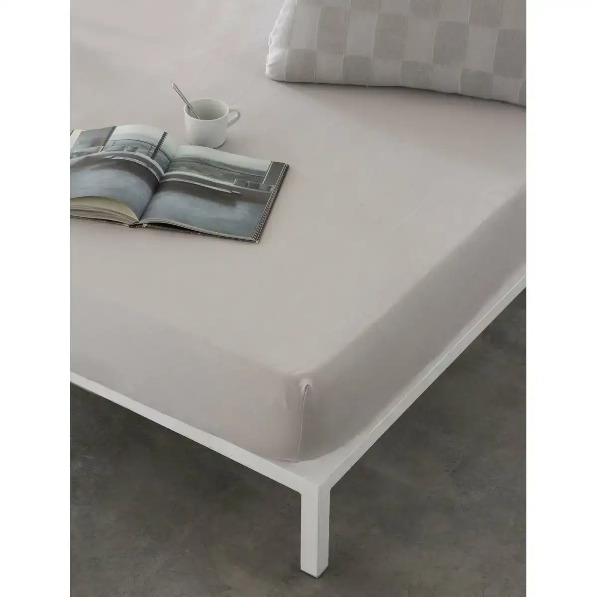 Drap housse naturals elba gris clair 105 x 190 200 cm lit 1 persone _6927. DIAYTAR SENEGAL - L'Art de Trouver ce que Vous Aimez. Plongez dans notre assortiment varié et choisissez parmi des produits qui reflètent votre style et répondent à vos besoins.