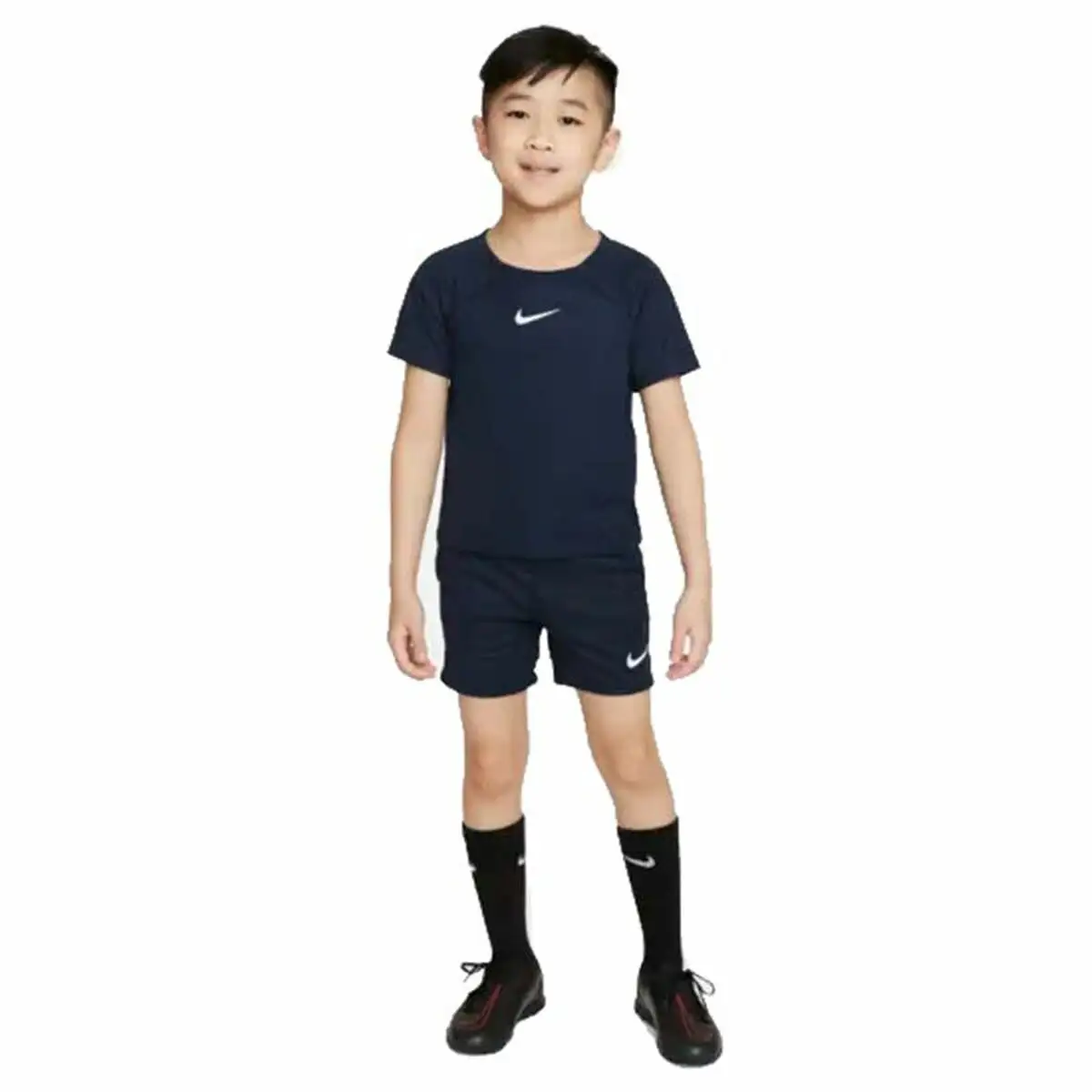 Ensemble de sport pour enfants nike dri fit academy pro bleu_5268. Bienvenue sur DIAYTAR SENEGAL - Où Chaque Détail compte. Plongez dans notre univers et choisissez des produits qui ajoutent de l'éclat et de la joie à votre quotidien.