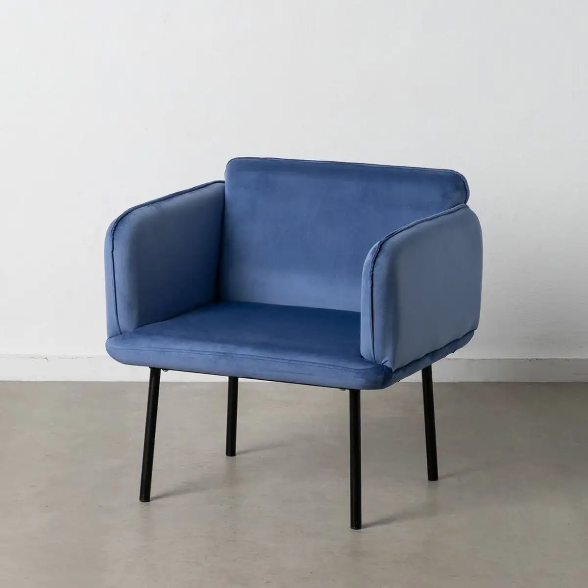 Fauteuil tissu synthetique bleu metal_5095. DIAYTAR SENEGAL - Votre Pass vers la Découverte. Explorez notre boutique en ligne et plongez dans un voyage à travers des produits authentiques et contemporains, tous réunis sous un même toit.