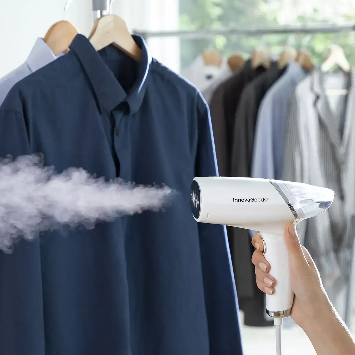 Fer a vapeur vertical pliable steeron innovagoods 1000 w_6070. DIAYTAR SENEGAL - Là où l'Élégance Devient un Mode de Vie. Naviguez à travers notre gamme et choisissez des produits qui apportent une touche raffinée à votre quotidien.