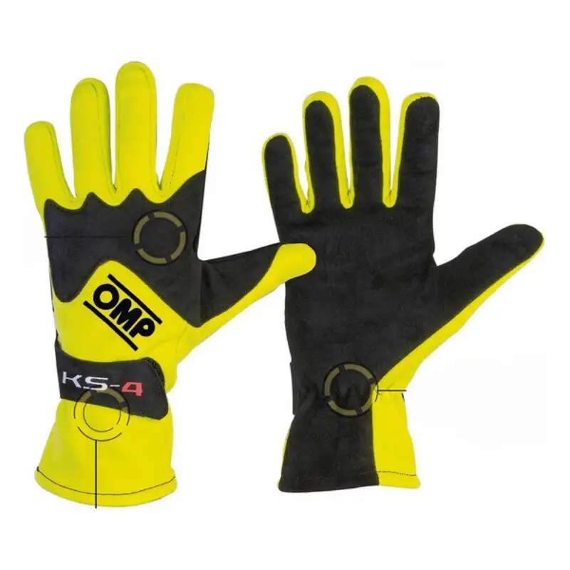 Gants de karting pour enfants omp ks 4 jaune_3711. DIAYTAR SENEGAL - Où Chaque Achat Raconte une Histoire. Parcourez notre boutique en ligne pour trouver des articles qui évoquent le savoir-faire et la tradition du Sénégal.