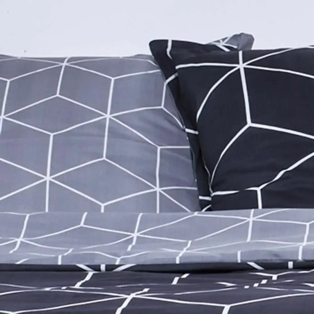 Housse de couette today malo gris 200 x 200 cm_4960. Entrez dans l'Univers de DIAYTAR SENEGAL - Où Choisir est un Plaisir. Explorez notre catalogue diversifié et trouvez des articles qui reflètent vos goûts et votre personnalité.