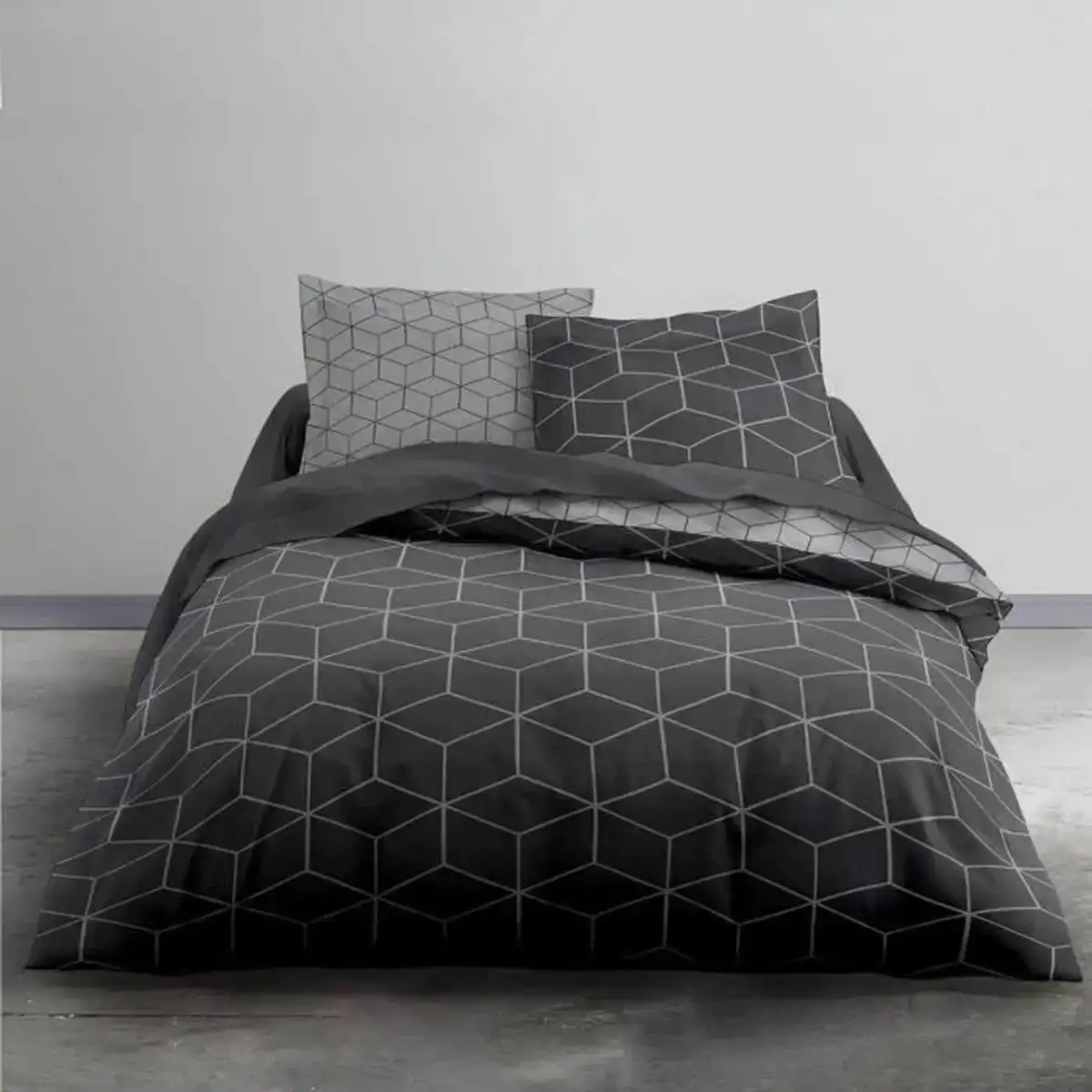 Housse de couette today malo gris 200 x 200 cm_6252. DIAYTAR SENEGAL - Là où la Qualité se Marque d'une Touche Sénégalaise. Naviguez à travers notre boutique en ligne et choisissez des produits qui allient excellence et tradition.