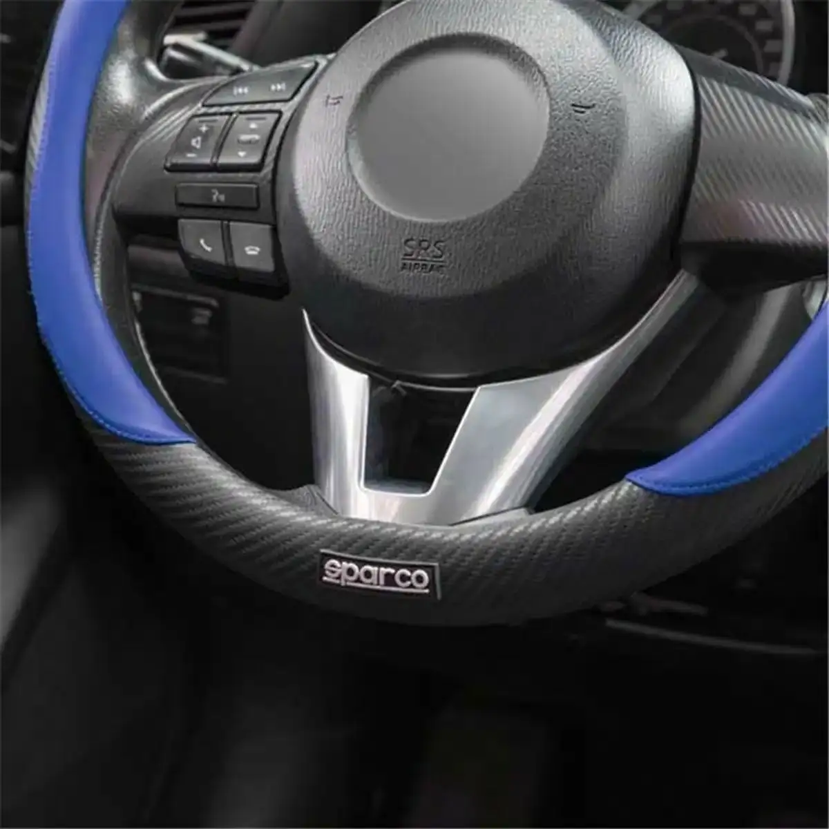 Housse pour volant sparco spcs128az o 37 38 cm bleu_7960. DIAYTAR SENEGAL - Où Choisir est une Découverte. Parcourez notre catalogue et trouvez des articles qui éveillent votre curiosité et enrichissent votre expérience shopping.