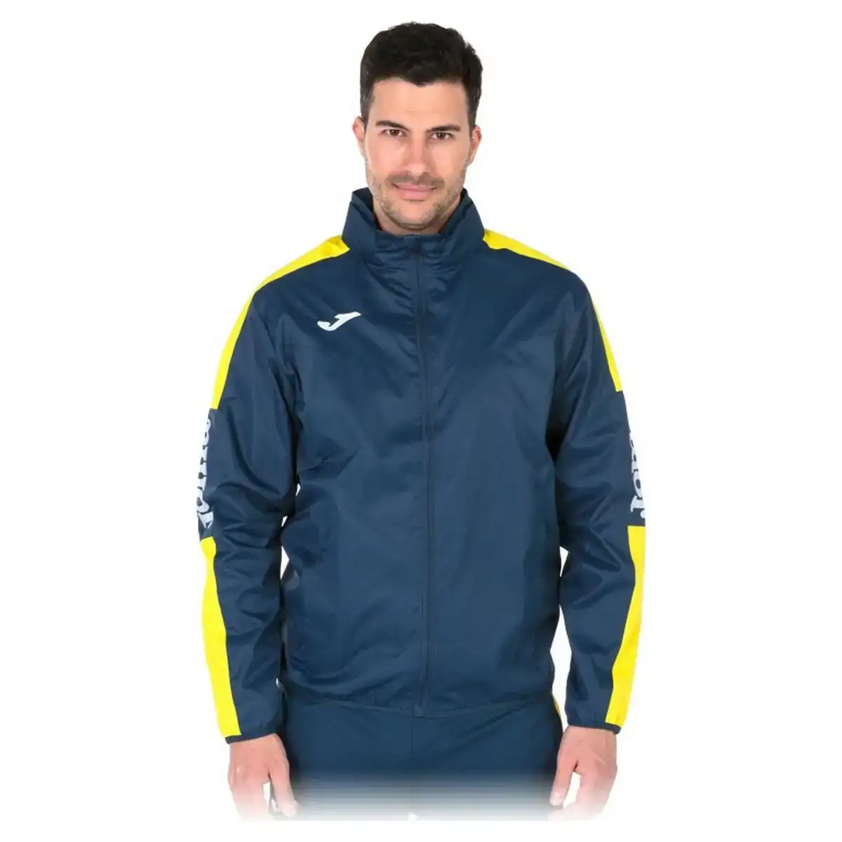 Impermeable joma sport champion iv 100689 309_5748. DIAYTAR SENEGAL - Là où le Chic Rencontre la Tradition. Naviguez à travers notre catalogue et choisissez des produits qui équilibrent l'élégance intemporelle et l'innovation moderne.
