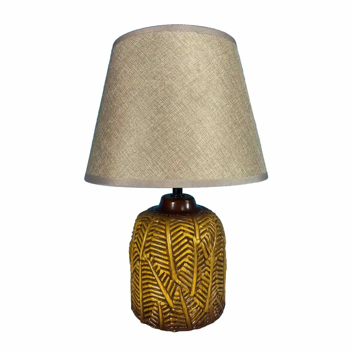 Lampe de bureau versa hosto jaune ceramique textile 22 5 x 33 x 12 5 cm _7344. DIAYTAR SENEGAL - Votre Destination Shopping de Choix. Explorez notre boutique en ligne et découvrez des trésors qui reflètent votre style et votre passion pour l'authenticité.