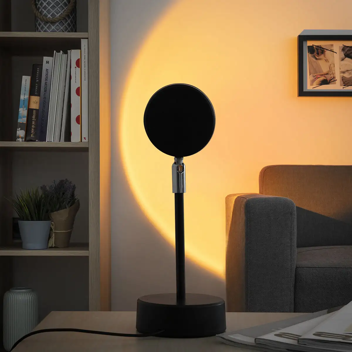 Lampe projecteur coucher de soleil sulam innovagoods_5859. DIAYTAR SENEGAL - L'Art de Vivre l'Excellence au Quotidien. Explorez notre gamme et choisissez des produits qui ajoutent une note de prestige à votre vie.