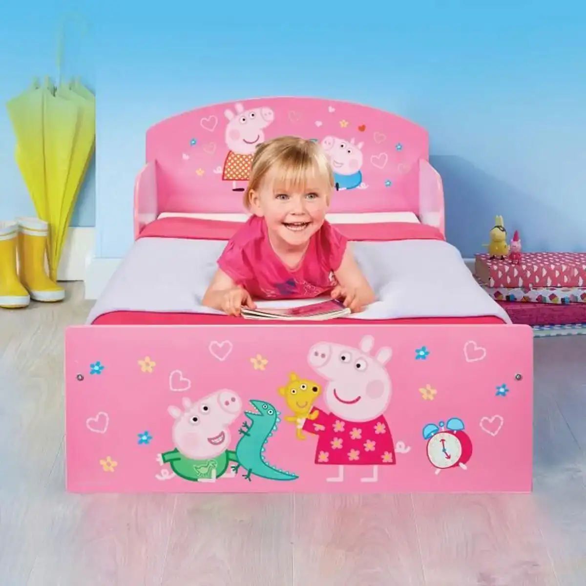 Lit peppa pig enfant 70 x 140 cm_6282. DIAYTAR SENEGAL - Où Choisir est une Célébration de l'Artisanat. Explorez notre boutique en ligne et choisissez des articles qui incarnent l'art et le savoir-faire du Sénégal.