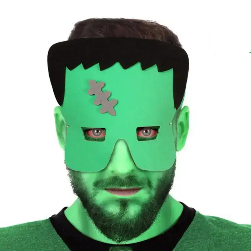 Masque feuille de mousse_4374. DIAYTAR SENEGAL - Votre Destination Shopping de Confiance. Naviguez à travers notre boutique en ligne et profitez d'une sélection soigneusement choisie de produits qui répondent à toutes vos exigences.