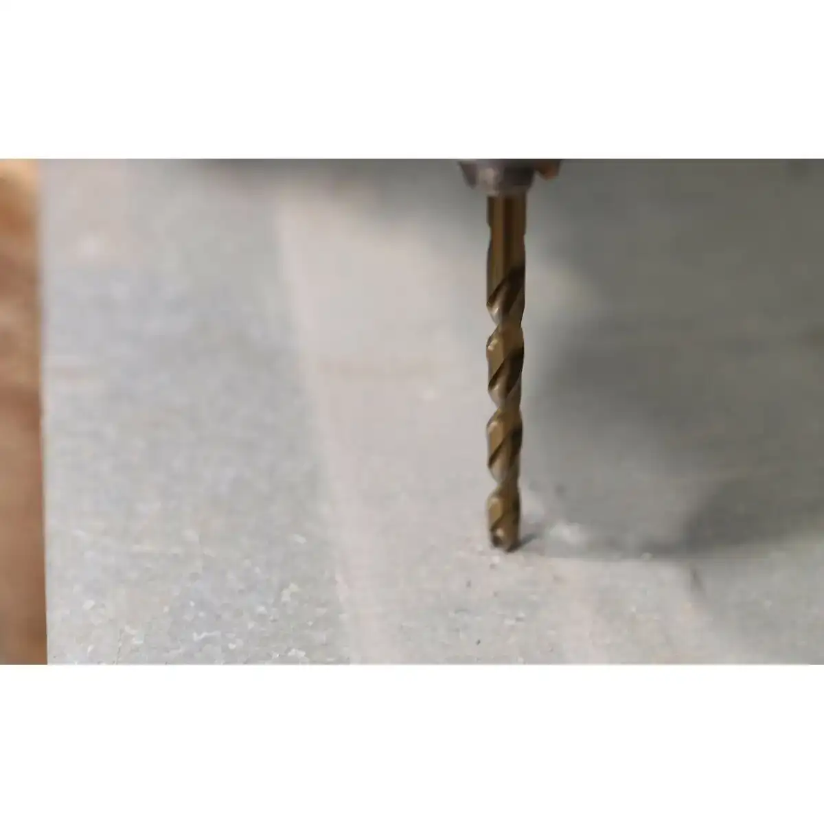 Meche fischer 530504 metal acier inoxydable 1 unites_9738. DIAYTAR SENEGAL - Là où le Shopping devient une Fête des Sens. Plongez dans notre univers et choisissez des produits qui éveillent votre goût pour l'esthétique et l'authenticité.