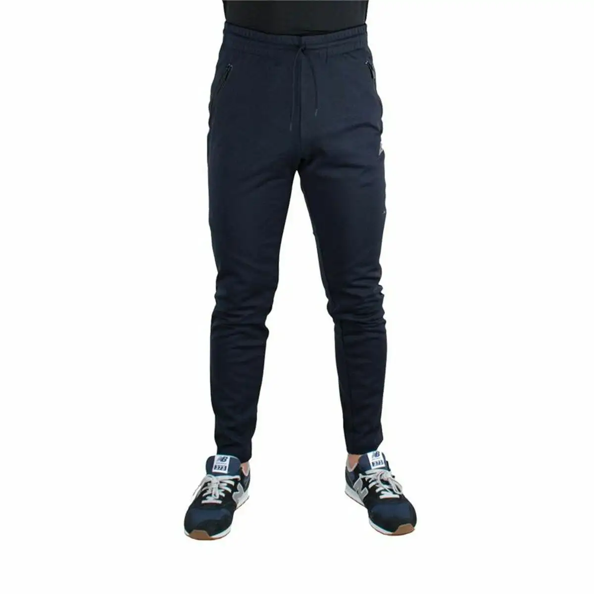 Pantalon de sport long le coq sportif tech bleu fonce homme_7476. DIAYTAR SENEGAL - Votre Destination de Shopping Authentique au Sénégal. Plongez dans notre boutique en ligne pour découvrir des produits qui célèbrent la riche culture et l'artisanat du pays.