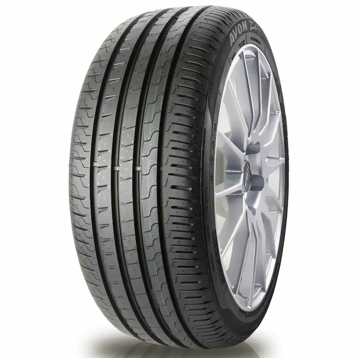 Pneus de voiture avon zv7 245 40yr18_8634. DIAYTAR SENEGAL - Où Votre Shopping Prend Vie. Explorez notre boutique en ligne pour trouver des articles qui vous ressemblent et qui ajoutent de l'éclat à votre quotidien.