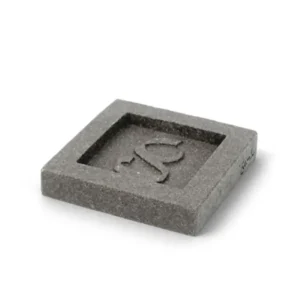 Porte savon gamila secret gris_6477. Entrez dans l'Univers de DIAYTAR SENEGAL - Où l'Authenticité Renouvelle Votre Quotidien. Explorez notre gamme de produits et trouvez des articles qui reflètent votre essence.