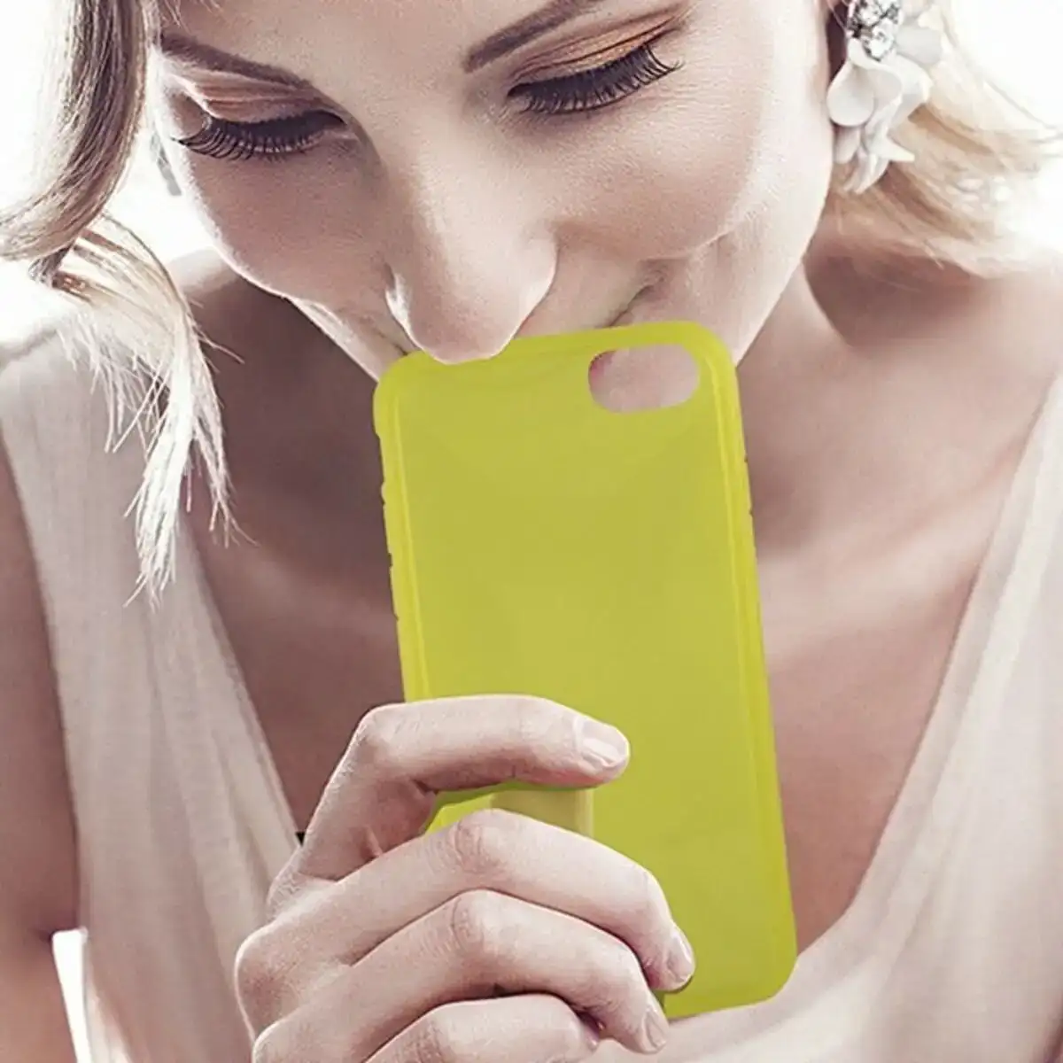 Protection pour telephone portable ksix iphone 8 7 6 6s se 2020 jaune_5203. Bienvenue sur DIAYTAR SENEGAL - Où Chaque Détail compte. Plongez dans notre univers et choisissez des produits qui ajoutent de l'éclat et de la joie à votre quotidien.
