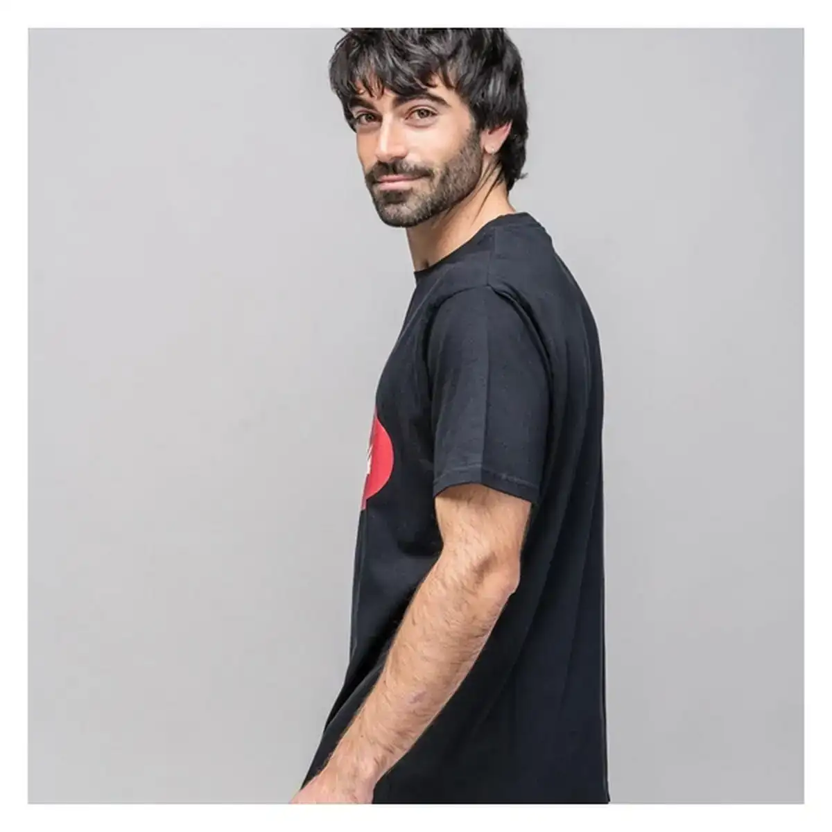 Pyjama disney homme_6596. DIAYTAR SENEGAL - Votre Destinée Shopping Personnalisée. Plongez dans notre boutique en ligne et créez votre propre expérience de shopping en choisissant parmi nos produits variés.