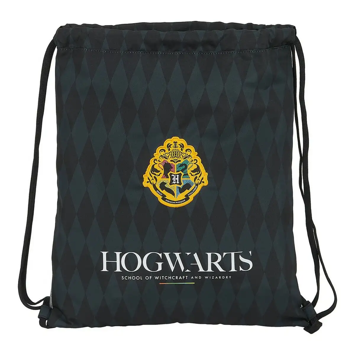 Sac a dos serre par des ficelles hogwarts harry potter m196 noir gris_2462. Bienvenue chez DIAYTAR SENEGAL - Votre Destination Shopping Complète! Découvrez une boutique en ligne généraliste au Sénégal offrant une vaste gamme de produits, allant des vêtements aux gadgets électroniques, en passant par l'artisanat local.