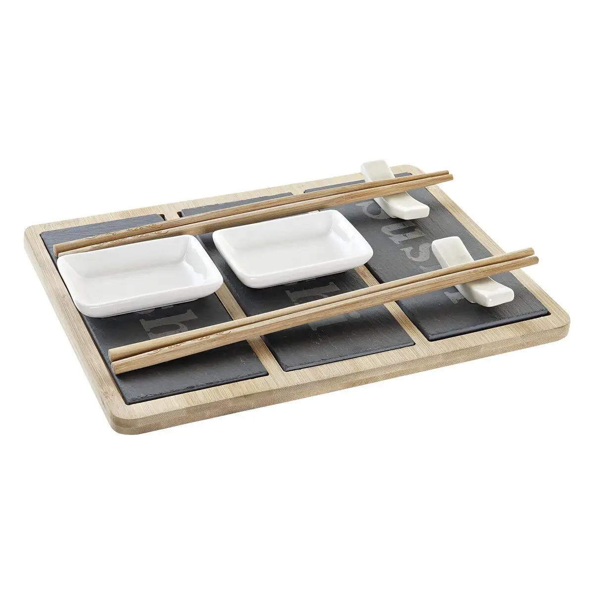 Set de sushi dkd home decor bambou ardoise noir naturel oriental 25 x 19 x 3 cm_6804. DIAYTAR SENEGAL - Là où le Shopping devient une Fête des Sens. Plongez dans notre univers et choisissez des produits qui éveillent votre goût pour l'esthétique et l'authenticité.