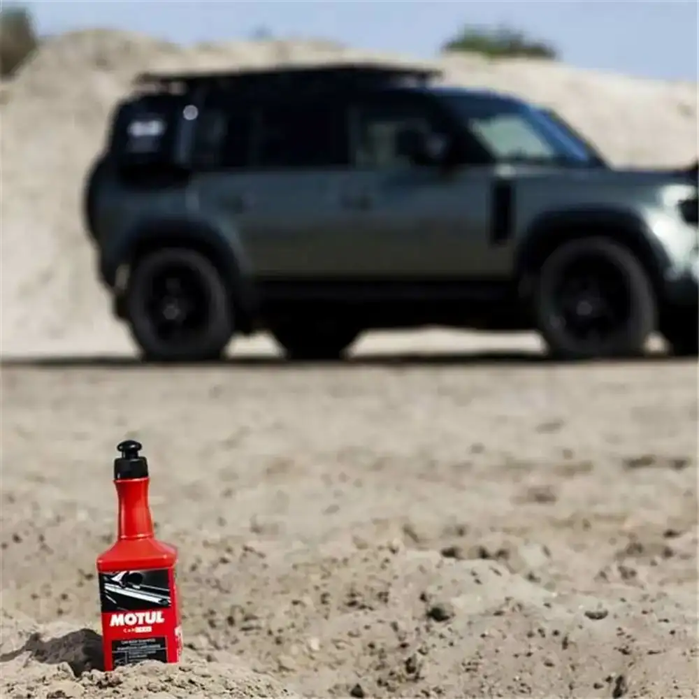 Shampoing pour voiture motul mtl110150 500 ml_7617. DIAYTAR SENEGAL - L'Art de Vivre l'Excellence au Quotidien. Explorez notre gamme et choisissez des produits qui ajoutent une note de prestige à votre vie.