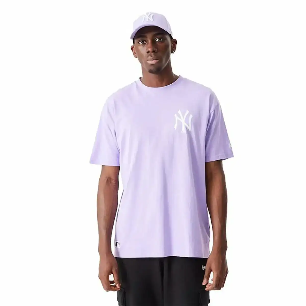 Shirt a manches courtes new era mlb league essentials new york yankees violet unisexe_7394. DIAYTAR SENEGAL - Votre Destination pour un Shopping Éclairé. Parcourez notre boutique en ligne pour découvrir des produits de qualité qui embelliront votre quotidien.