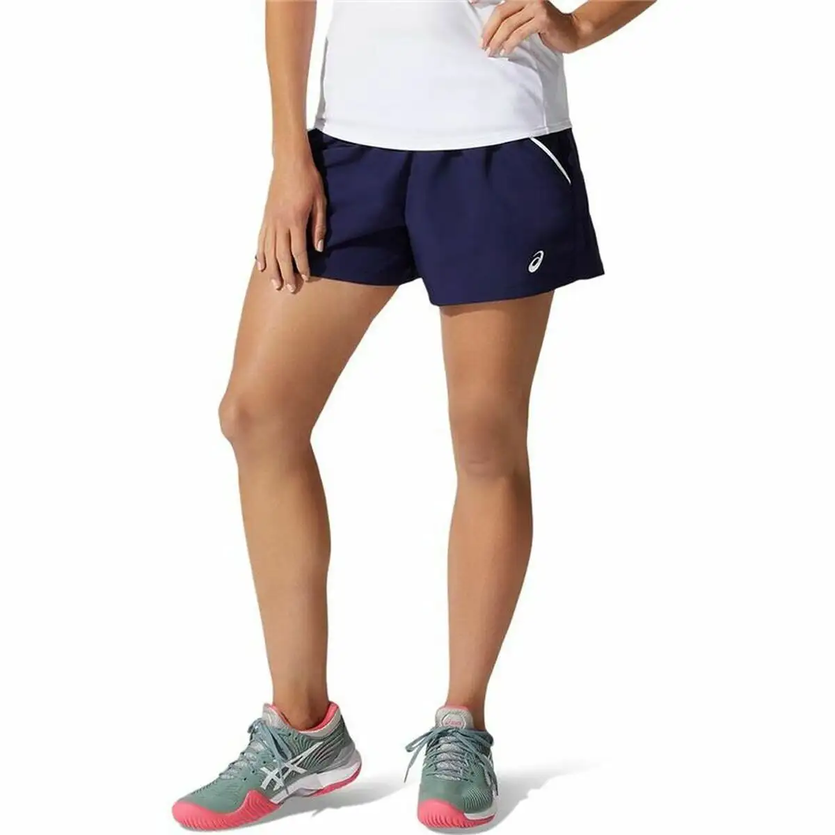 Short de sport pour femme asics court bleu fonce_9621. DIAYTAR SENEGAL - Où Chaque Produit est une Promesse de Qualité. Explorez notre boutique en ligne et choisissez des produits qui répondent à vos exigences élevées.