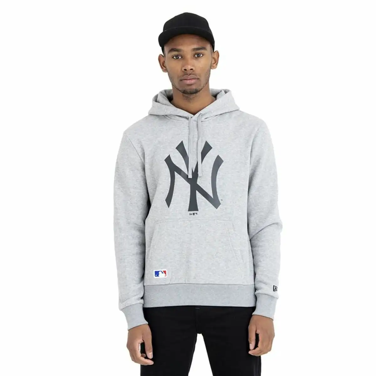 Sweat a capuche homme new era new york yankees team logo gris clair_1833. Bienvenue chez DIAYTAR SENEGAL - Où Chaque Achat Fait une Différence. Découvrez notre gamme de produits qui reflètent l'engagement envers la qualité et le respect de l'environnement.