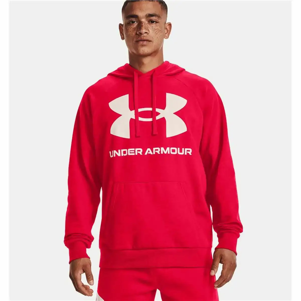 Sweat a capuche homme under armour rival big logo rouge_6732. DIAYTAR SENEGAL - Là où Chaque Produit est une Trouvaille Unique. Découvrez notre boutique en ligne et trouvez des articles qui vous distinguent par leur originalité.