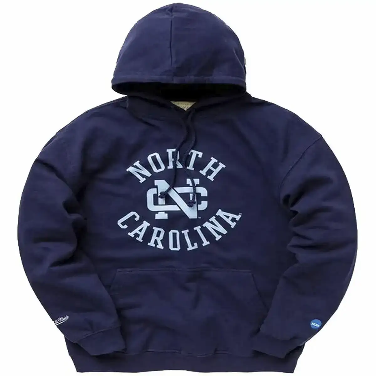 Sweat a capuche unisex mitchell ness bleu fonce_7438. DIAYTAR SENEGAL - Votre Passage vers le Chic et l'Élégance. Naviguez à travers notre boutique en ligne pour trouver des produits qui ajoutent une touche sophistiquée à votre style.