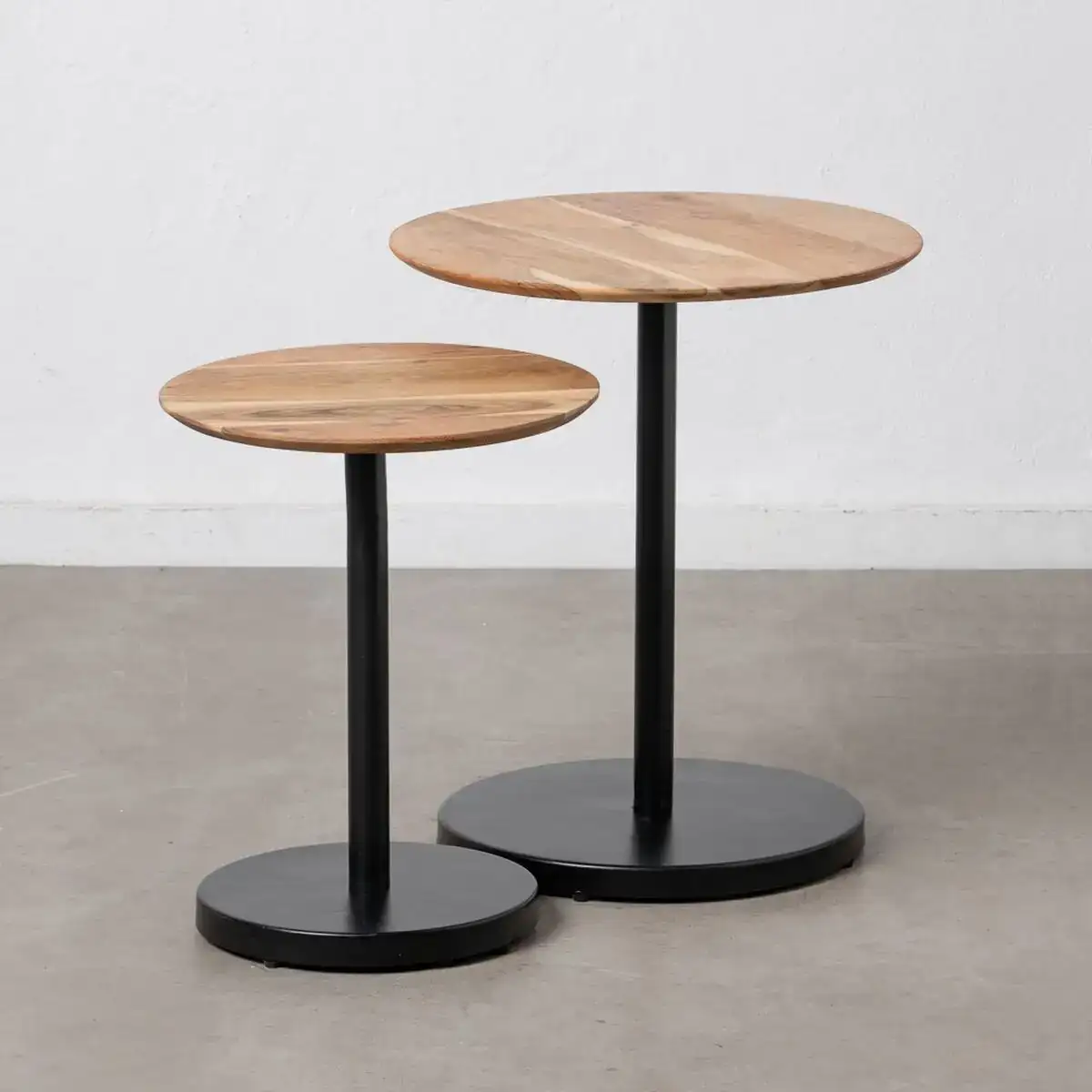 Table d appoint naturel noir 50 x 50 x 60 cm_3179. DIAYTAR SENEGAL - Où l'Élégance se Mêle à l'Authenticité. Naviguez à travers notre boutique en ligne et choisissez des produits qui incarnent le style et la tradition du Sénégal.