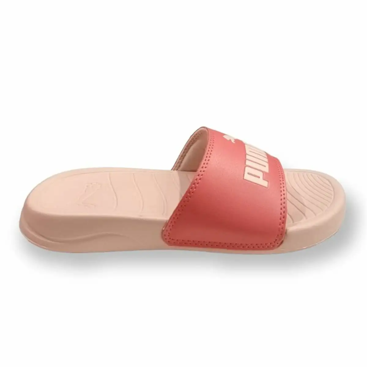 Tongs pour femmes puma popcat 20 rose_3070. DIAYTAR SENEGAL - Votre Passage vers l'Exceptionnel. Naviguez à travers notre sélection minutieuse et découvrez des articles qui apportent une touche spéciale à chaque instant de votre vie.