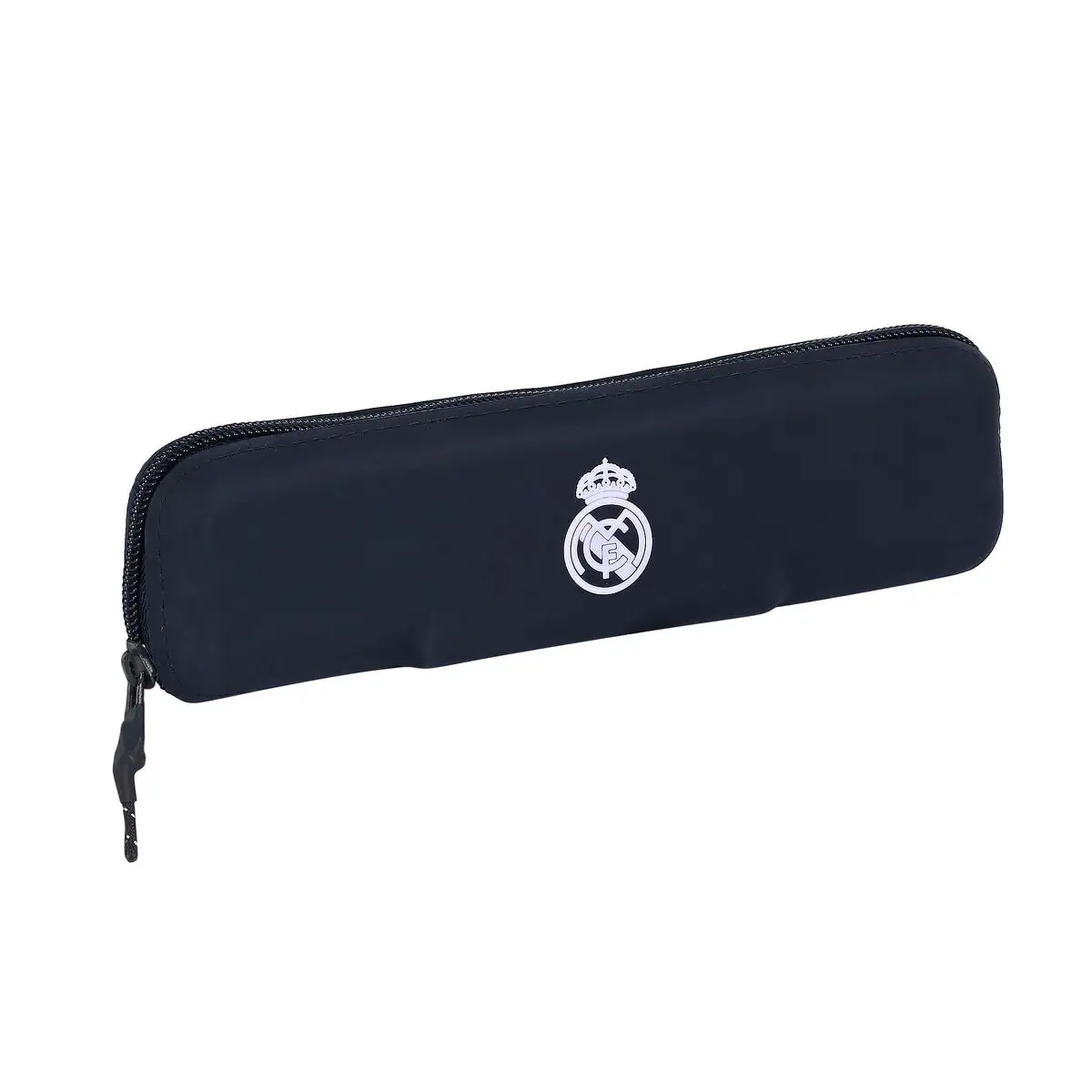 Trousse fourre tout double real madrid c f blanc 20 x 5 5 x 2 cm_8682. DIAYTAR SENEGAL - Là où les Possibilités sont Infinies. Parcourez nos catégories et laissez-vous séduire par des produits qui enrichiront votre quotidien, du pratique à l'esthétique.