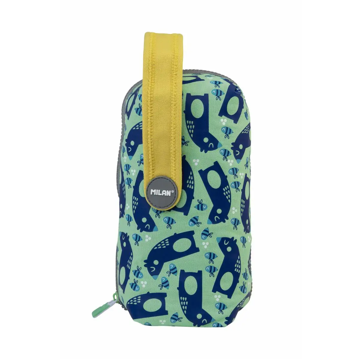 Trousse scolaire avec accessoires milan net lit 22 5 x 11 5 x 11 cm vert_2762. Entrez dans l'Univers de DIAYTAR SENEGAL - Où la Tradition S'unit à la Modernité. Explorez notre sélection pour trouver des produits qui allient héritage et innovation.