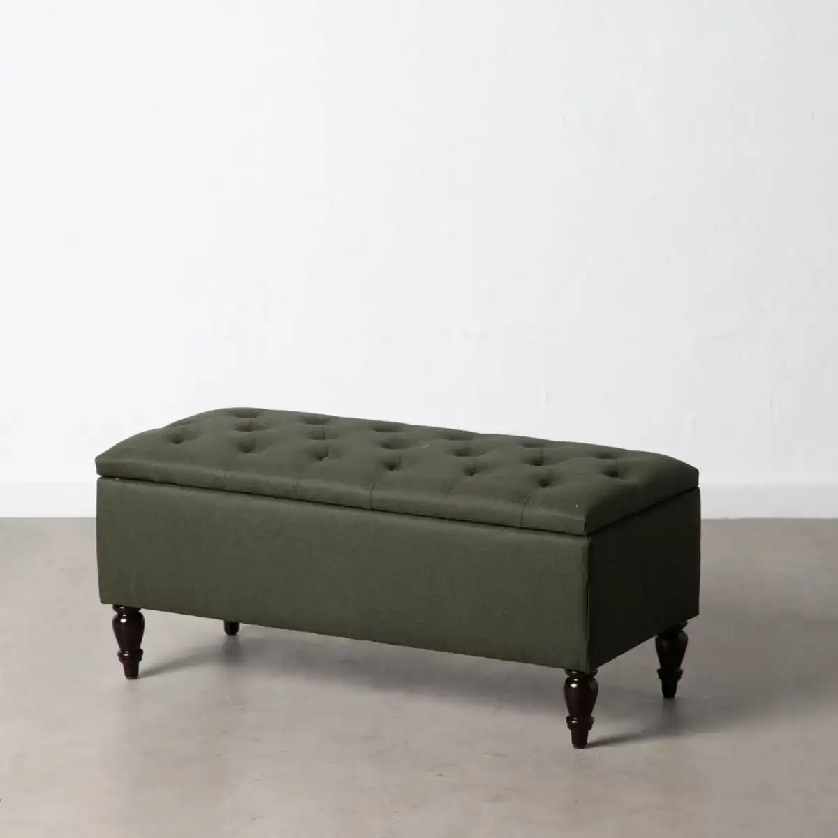 Banc 94 x 43 x 41 cm lin vert fonce_5041. DIAYTAR SENEGAL - Où Choisir est un Voyage Cultuel. Explorez notre boutique en ligne et découvrez des produits qui célèbrent la richesse et la diversité culturelle du Sénégal.