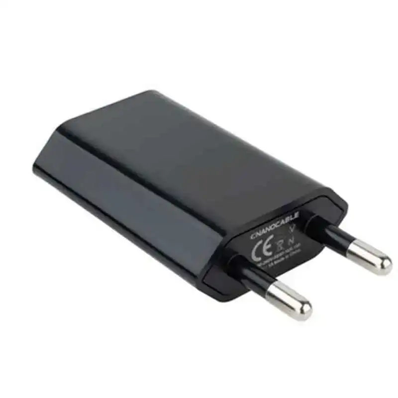 Chargeur usb nanocable 10 10 2002 5w noir_4018. DIAYTAR SENEGAL - Là où Chaque Produit Évoque une Émotion. Parcourez notre catalogue et choisissez des articles qui vous touchent et qui enrichissent votre expérience.