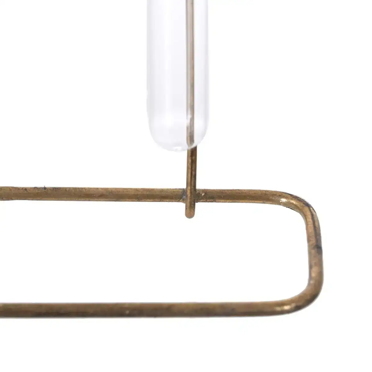 Vase 26 5 x 7 8 x 32 cm cristal me tal dore_9983. Bienvenue chez DIAYTAR SENEGAL - Où Chaque Produit a son Histoire. Plongez dans notre sélection diversifiée et découvrez des articles qui racontent le riche patrimoine sénégalais.