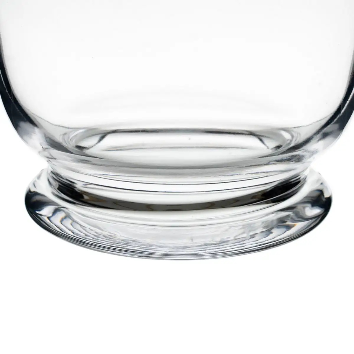 Vase cristal transparent 22 x 22 x 28 cm_6079. DIAYTAR SENEGAL - L'Art de Vivre le Shopping Inspiré. Parcourez notre catalogue et choisissez des produits qui reflètent votre passion pour la beauté et l'authenticité.