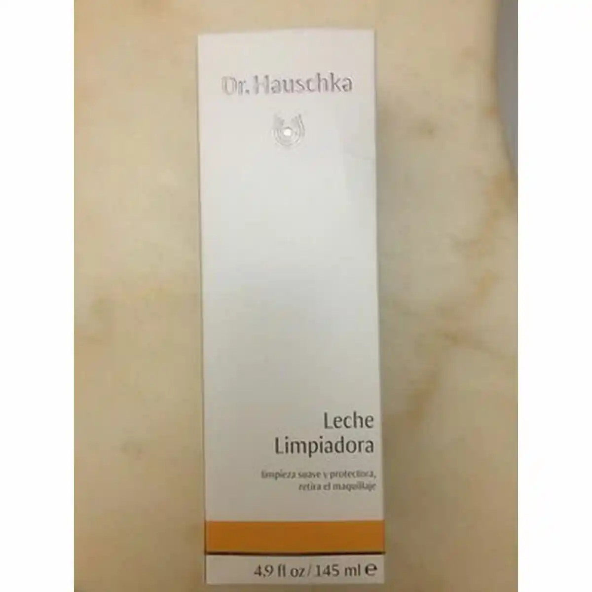 Lotion nettoyante dr hauschka apaisant 145 ml _2369. Bienvenue sur DIAYTAR SENEGAL - Où Chaque Produit a son Charme. Explorez notre sélection minutieuse et trouvez des articles qui vous séduisent et vous inspirent.