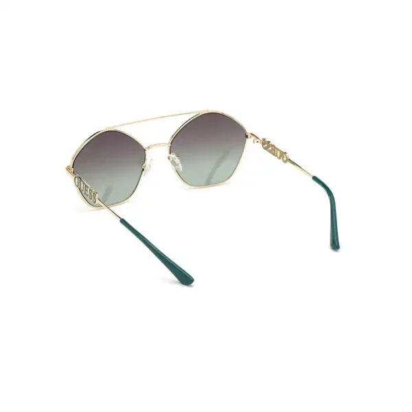 Lunettes de soleil femme guess gu7644_8033. DIAYTAR SENEGAL - Votre Plaisir Shopping à Portée de Clic. Explorez notre boutique en ligne et trouvez des produits qui ajoutent une touche de bonheur à votre vie quotidienne.