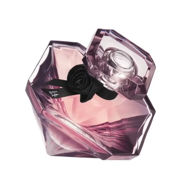 Parfum femme edp lancome edp la nuit tresor 100 ml_3670. Entrez dans l'Univers de DIAYTAR SENEGAL - Votre Destination de Shopping Complète. Découvrez des produits qui reflètent la diversité et la richesse culturelle du Sénégal, le tout à portée de clic.