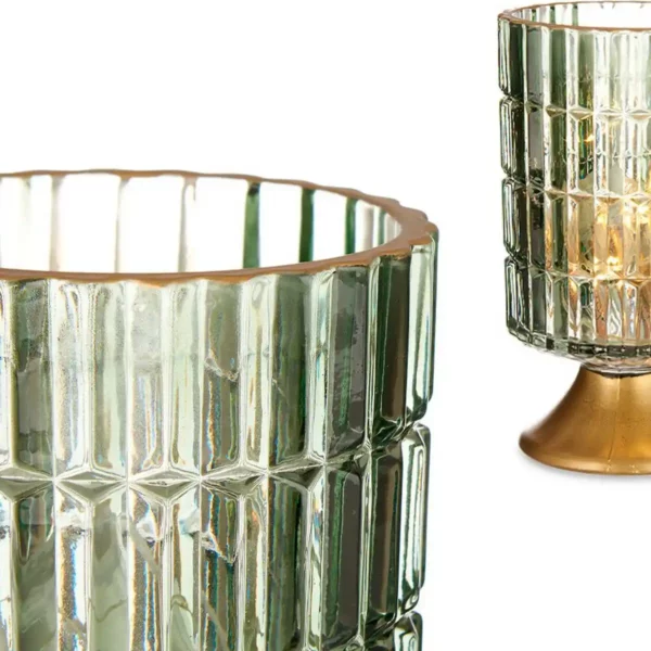 Lanterne led metal dore vert verre 10 7 x 18 x 10 7 cm _1354. DIAYTAR SENEGAL - L'Art de Vivre le Shopping Inspiré. Parcourez notre catalogue et choisissez des produits qui reflètent votre passion pour la beauté et l'authenticité.