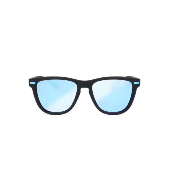 Lunettes de soleil unisexe lotto ls1013 blk azzurro_7155. DIAYTAR SENEGAL - Où Votre Shopping Prend Vie. Explorez notre boutique en ligne pour trouver des articles qui vous ressemblent et qui ajoutent de l'éclat à votre quotidien.