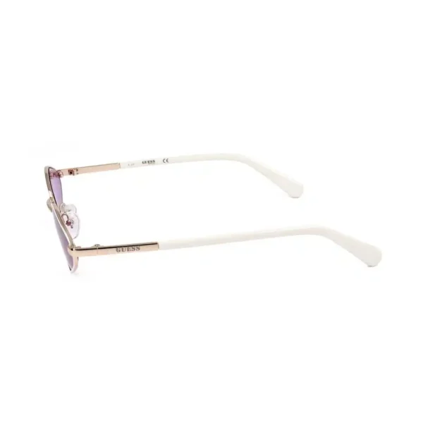 Lunettes de soleil unisexe guess gu8234_8568. DIAYTAR SENEGAL - Où Votre Shopping Prend Vie. Explorez notre boutique en ligne pour trouver des articles qui vous ressemblent et qui ajoutent de l'éclat à votre quotidien.